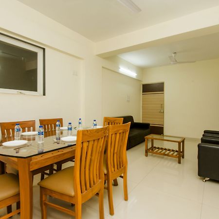 Oyo 11441 Hotel Blue Bells Residency Mumbai Bagian luar foto