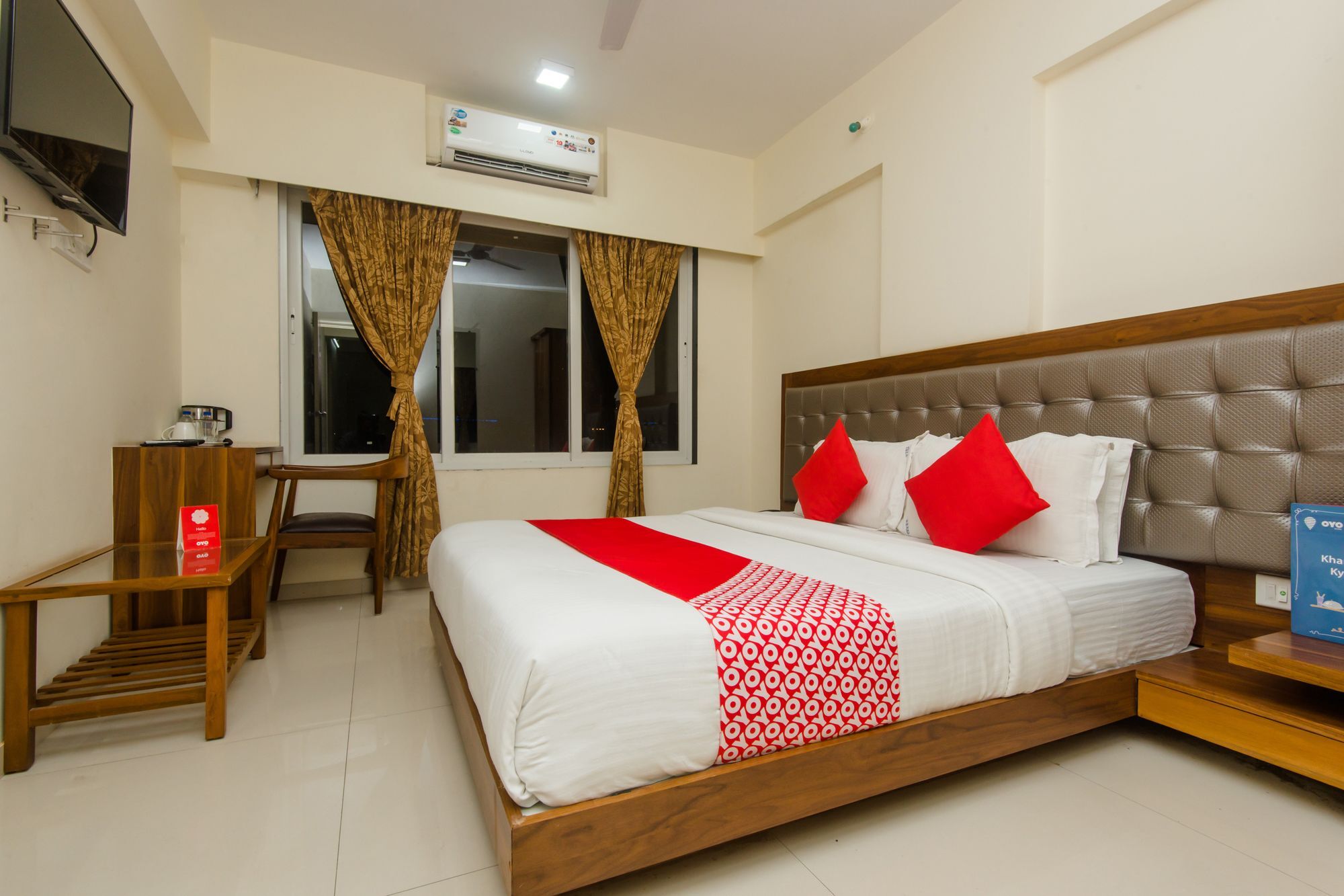 Oyo 11441 Hotel Blue Bells Residency Mumbai Bagian luar foto