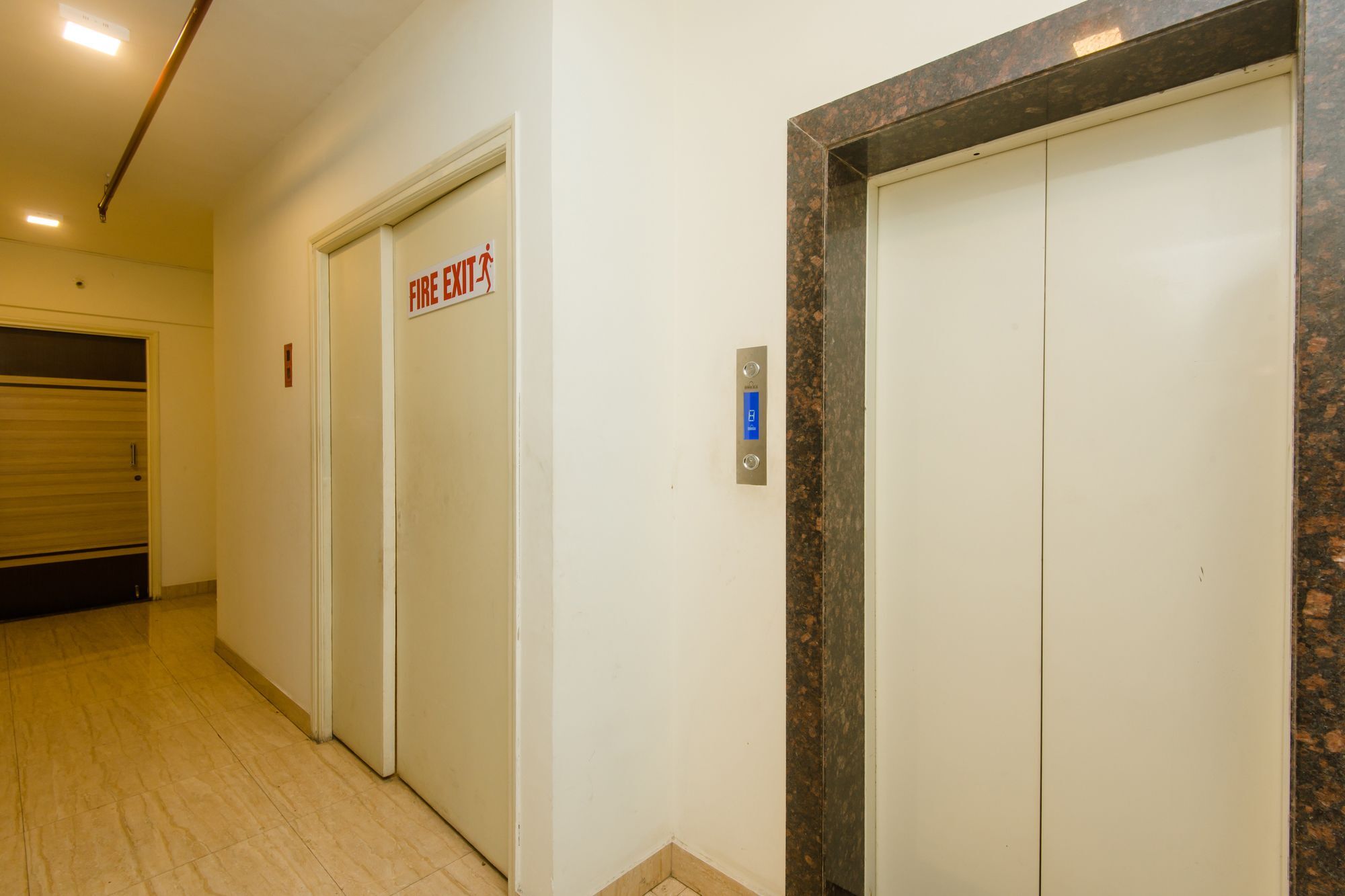 Oyo 11441 Hotel Blue Bells Residency Mumbai Bagian luar foto