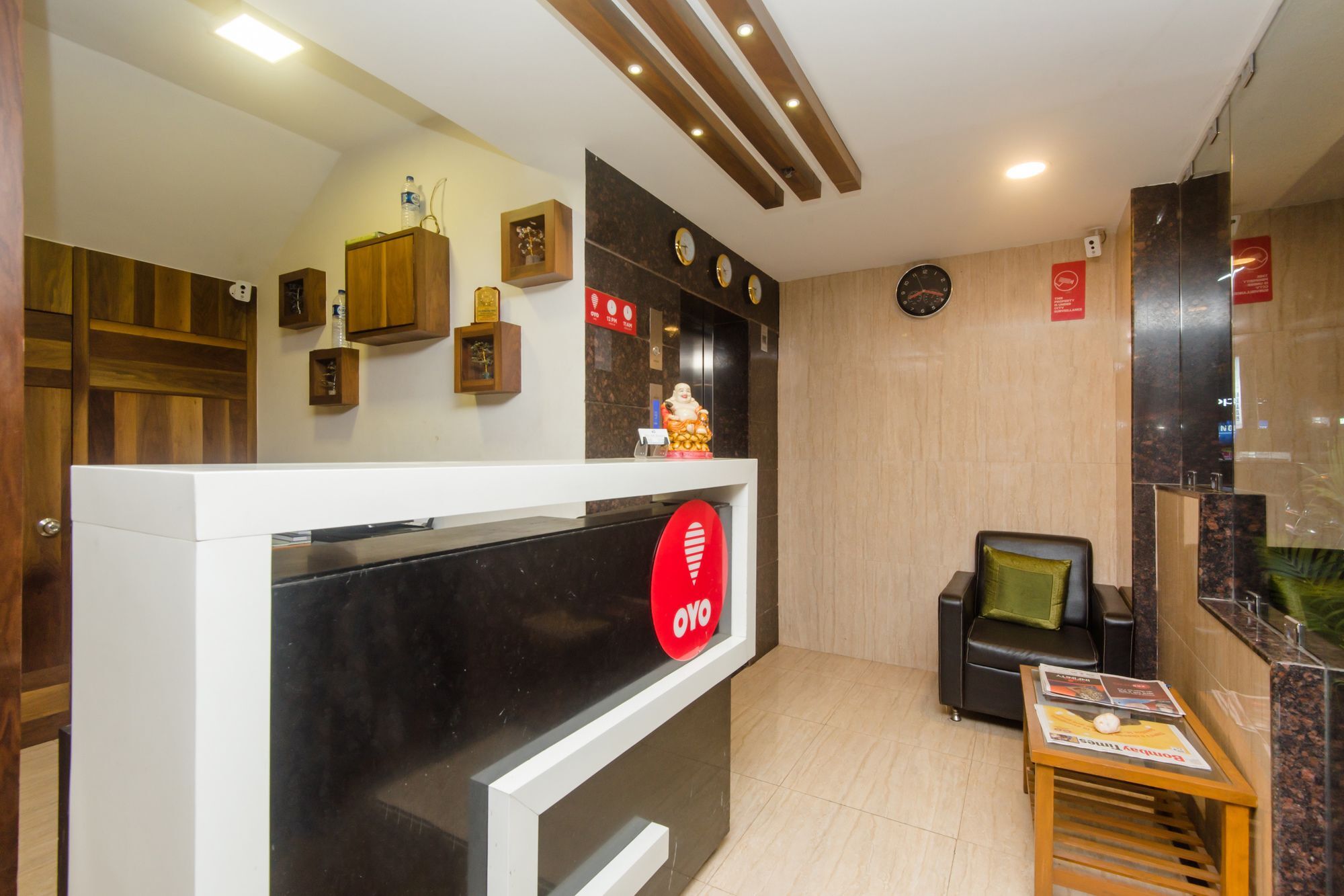 Oyo 11441 Hotel Blue Bells Residency Mumbai Bagian luar foto